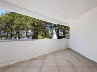 Недвижимость Трехкомнатная квартира, центр: 11