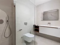 Недвижимость Трехкомнатная квартира, центр: 24