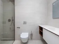 Недвижимость Трехкомнатная квартира, центр: 25