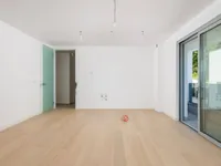 Недвижимость Трёхкомнатная квартира в центре: 12