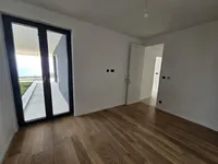 Недвижимость Четырехкомнатная квартира в центре: 17