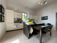 Недвижимость Трёхкомнатная квартира Центр: 5