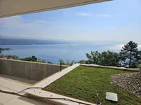 Недвижимость Двухкомнатная квартира в центре: 1