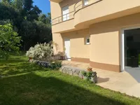 Недвижимость Трёхкомнатная квартира Центр: 23