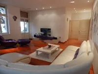 Недвижимость Трехкомнатная квартира в центре: 4