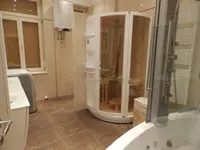 Недвижимость Трехкомнатная квартира в центре: 13