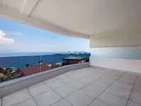 Недвижимость Трёхкомнатная квартира в центре: 3