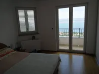 Недвижимость Трёхкомнатная квартира центр: 8