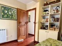 Недвижимость Трехкомнатная квартира, Центр: 12