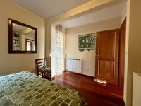 Недвижимость Трехкомнатная квартира, Центр: 13