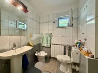 Недвижимость Трехкомнатная квартира, Центр: 19