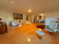 Недвижимость Трёхкомнатная квартира в центре Опатии: 1