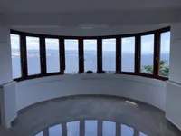 Недвижимость Трехкомнатная квартира в центре: 8