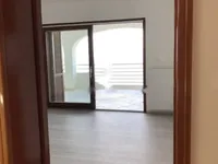 Недвижимость Трехкомнатная квартира в центре: 21