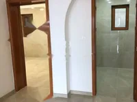 Недвижимость Трехкомнатная квартира в центре: 25