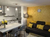 Недвижимость Двухкомнатная квартира в Центре: 2