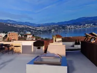 Недвижимость Четырехкомнатная квартира, Опатия: 10