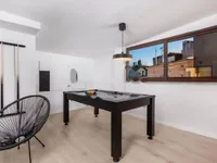 Недвижимость Трехкомнатная квартира в центре: 5