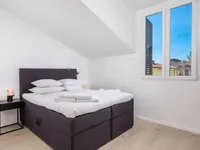 Недвижимость Трехкомнатная квартира в центре: 13