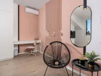 Недвижимость Трехкомнатная квартира в центре: 16