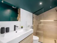 Недвижимость Трехкомнатная квартира в центре: 18