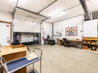 Недвижимость Офисное помещение в Шишке: 5