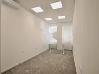 Недвижимость Офисное помещение с ресепшеном: 2