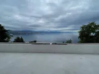 Недвижимость Трехкомнатная квартира в центре: 12