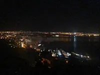 Недвижимость Трехкомнатная квартира в центре: 13