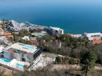 Недвижимость Четырёхкомнатная квартира в центре Опатии: 19