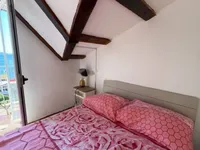 Недвижимость Трёхкомнатная квартира в центре: 13