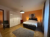 Недвижимость Четырехкомнатная квартира в центре: 1