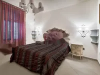 Недвижимость Трехкомнатная квартира в центре: 16