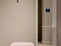 Недвижимость Трехкомнатная квартира в центре: 11