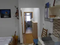 Недвижимость Трехкомнатная квартира, центр: 11