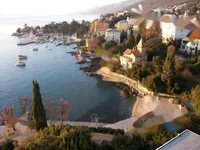 Недвижимость Трехкомнатная квартира, центр: 22