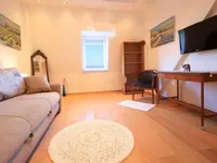 Недвижимость Четырехкомнатная квартира, Центр: 16