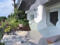 Недвижимость Трехкомнатная квартира, Центр: 2