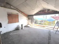 Недвижимость Трехкомнатная квартира в центре: 4