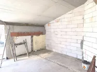 Недвижимость Трехкомнатная квартира в центре: 6