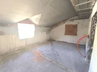 Недвижимость Трехкомнатная квартира в центре: 15