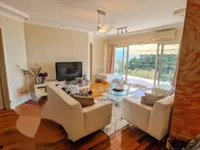 Недвижимость Трехкомнатная квартира в Центре: 1