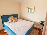 Недвижимость Трехкомнатная квартира в Центре: 25