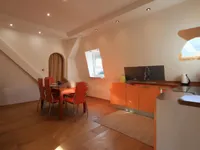 Недвижимость Четырехкомнатная квартира, Центр, Опатия: 10