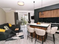 Недвижимость Двухкомнатная квартира в центре: 2