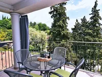 Недвижимость Двухкомнатная квартира в центре: 6