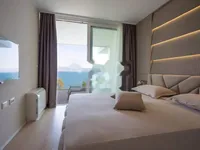 Недвижимость Двухкомнатная квартира, центр: 11