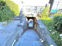 Недвижимость Трехкомнатная квартира в центре: 3