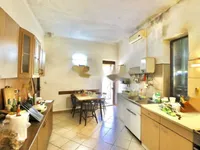 Недвижимость Трехкомнатная квартира в центре: 7