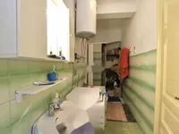 Недвижимость Трехкомнатная квартира в центре: 16